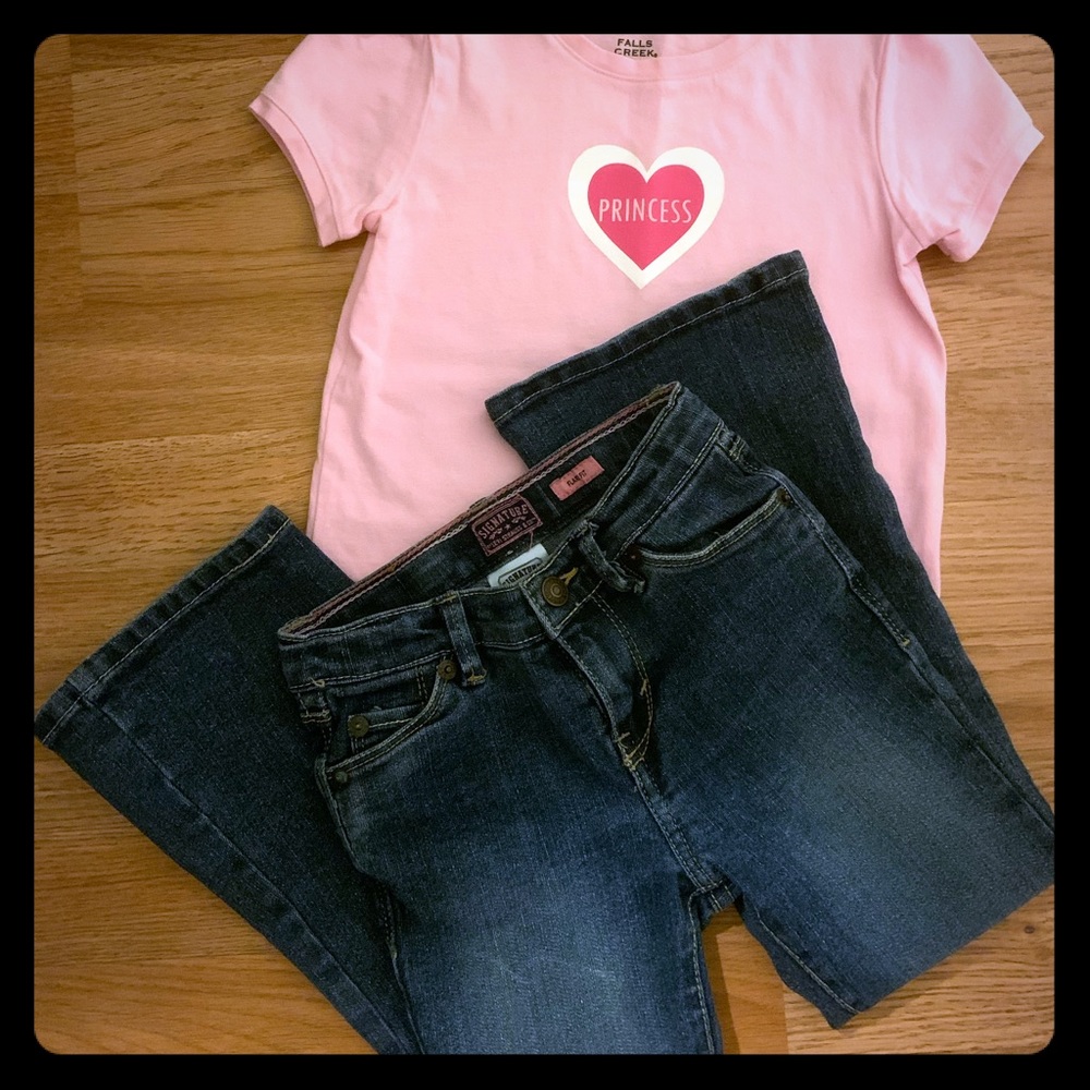 Levi Strauss Reg. Flare Jeans & Princess T-shirt